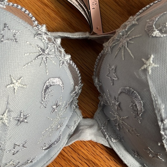 Victoria’s Secret gray stars and moon print push up bra  size 38C - Picture 7 of 12